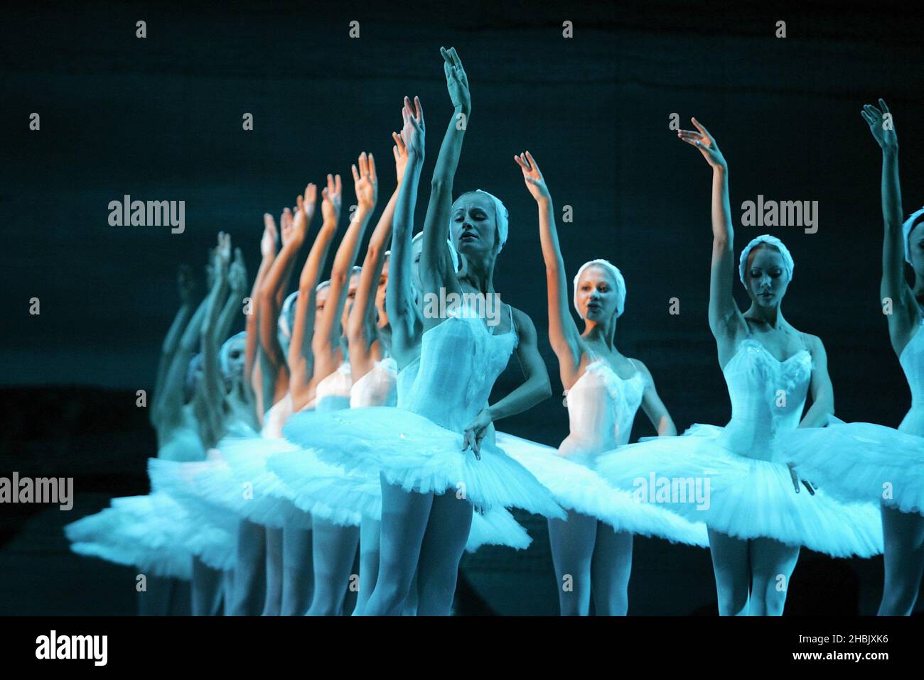Swan lake ballet hi-res stock photography and images - Page 2 - Alamy