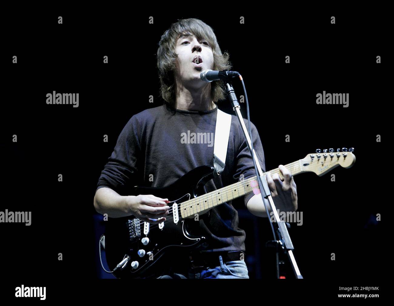 Alex Turner of The Arctic Monkeys performs at the Reading Festival, in Reading on 26 August, 2006. Entertainment. Stock Photo