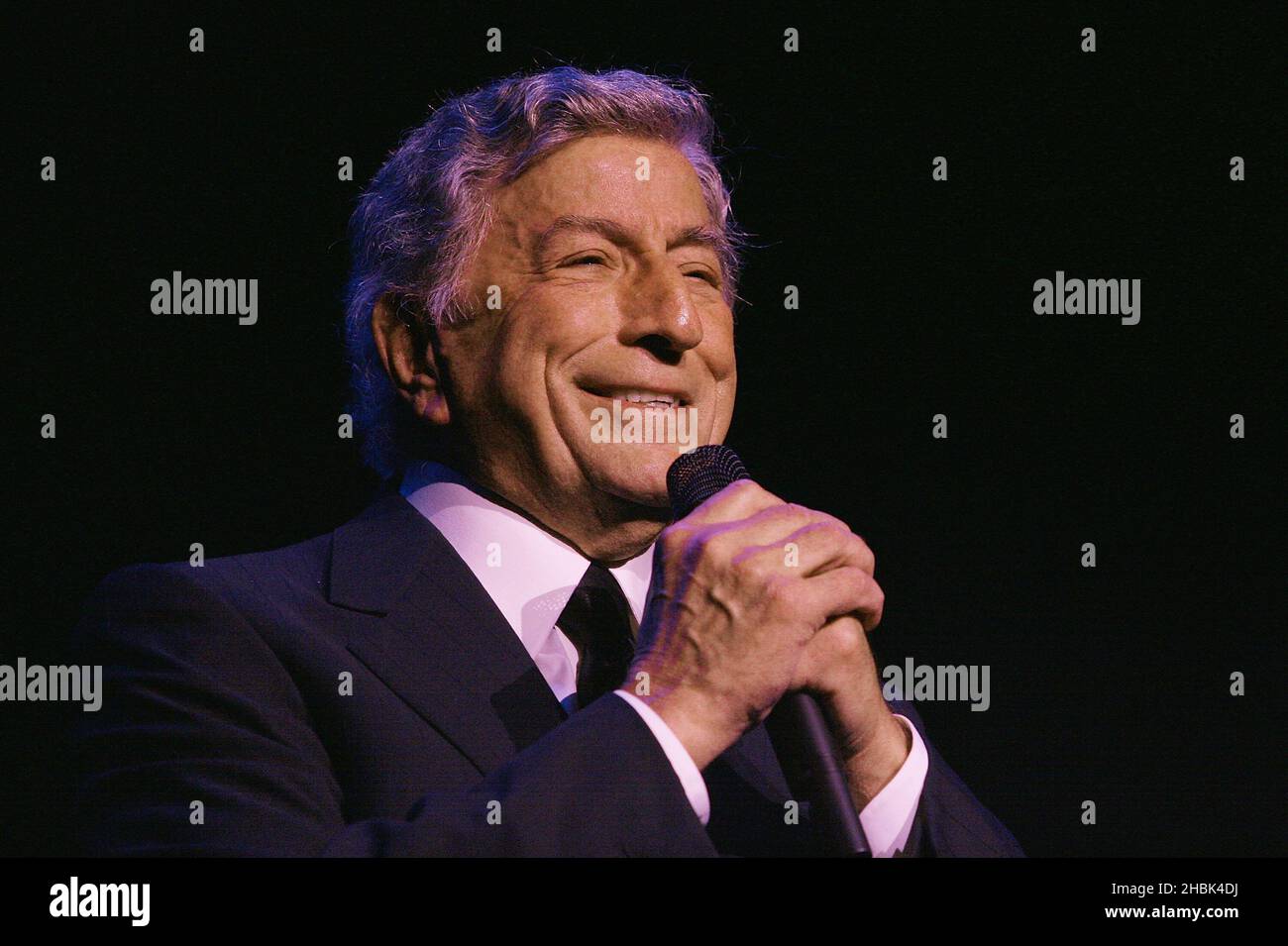 Tony Bennett performs at the The Royal Albert Hall on Sunday 29th April,2007, in London . Stock Photo