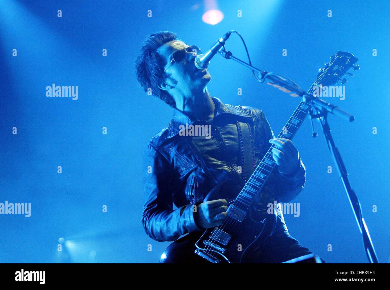 Kelly Jones of Stereophonics live on stage at Wembley Arena in London. Stock Photo