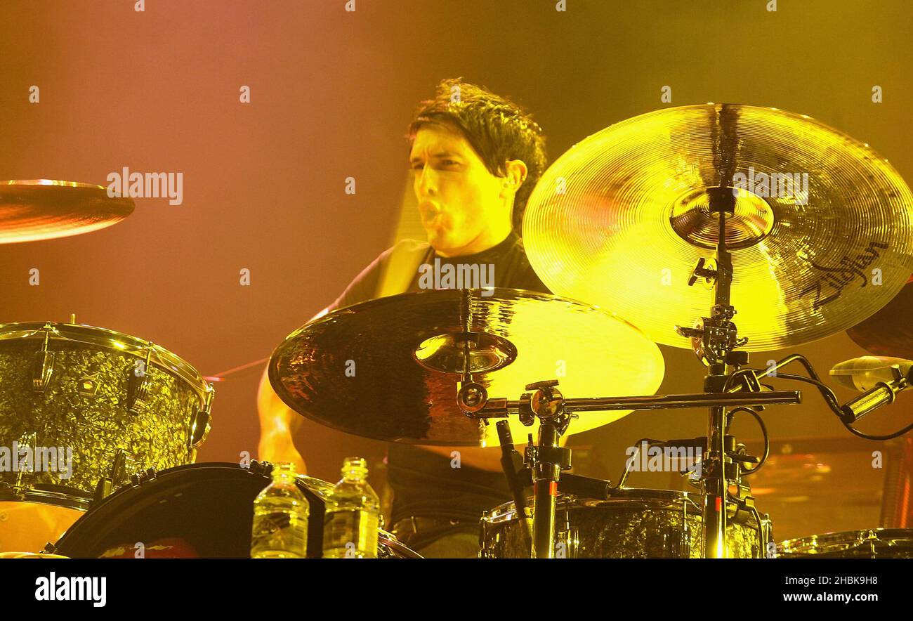 Steve Gorman of Stereophonics live on stage at Wembley Arena in London. Stock Photo