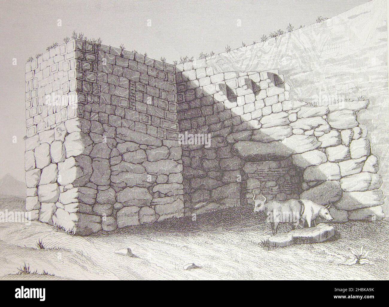 'Torre y parte del muro romano construido sobre el muro y puerta ciclópea en Tarragona'. Stock Photo
