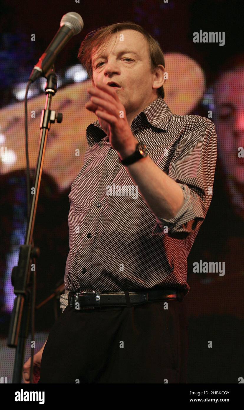 Mark E Smith of The Fall performing at the LG Electronics' Launch Party of new TV series 'Scarlet', at No.1 Marylebone in Central London. Stock Photo