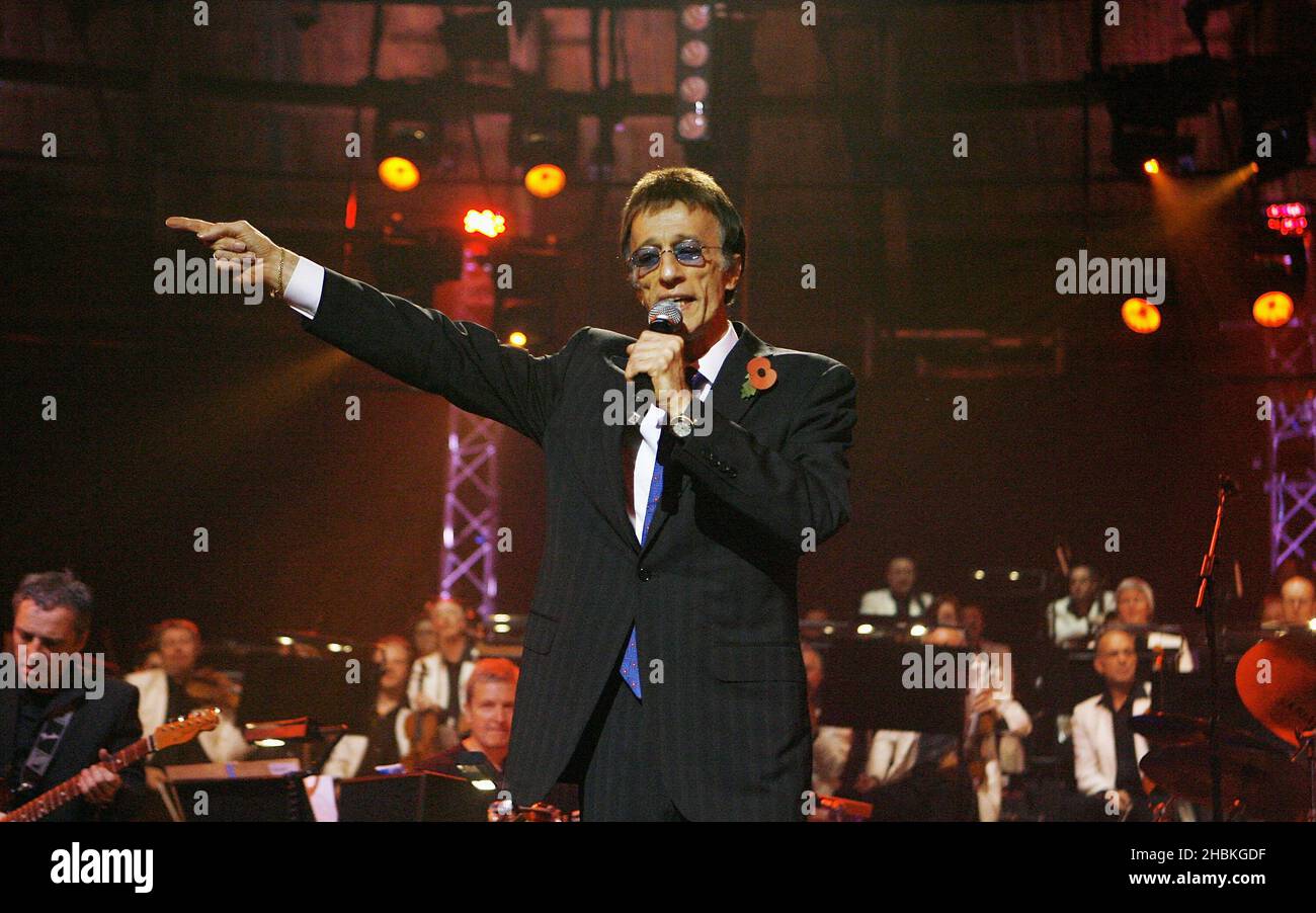 Robin Gibb performs at the BBC Electric Proms 2008 - Saturday Night Fever at the Roundhouse, Chalk Farm. Stock Photo