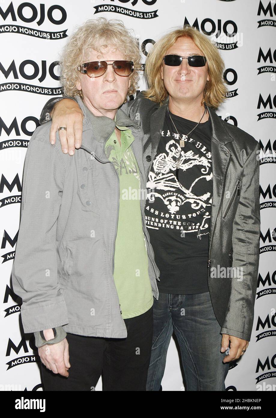 Ian Hunter of Mott The Hoople and Joe Elliot of Def Leppard at the MOJO Awards at The Brewery in London. Stock Photo