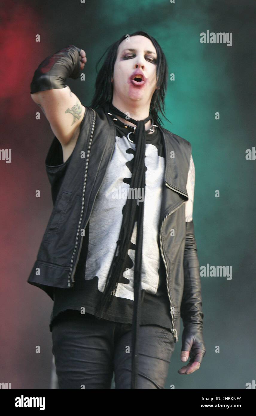 Marilyn manson stage hi-res stock photography and images - Alamy