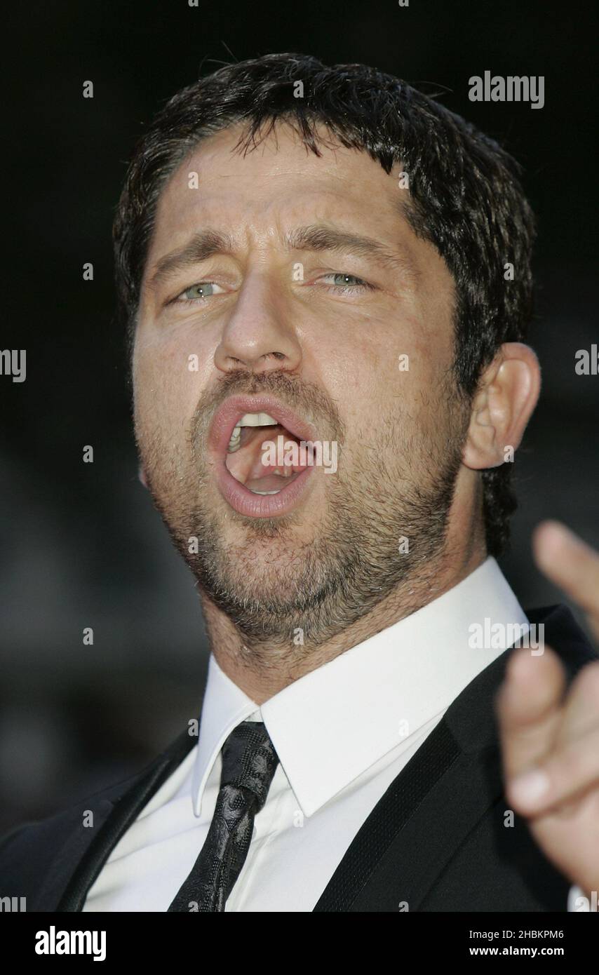 gerard-butler-arrives-at-the-ugly-truth-premiere-at-the-vue-cinema-in