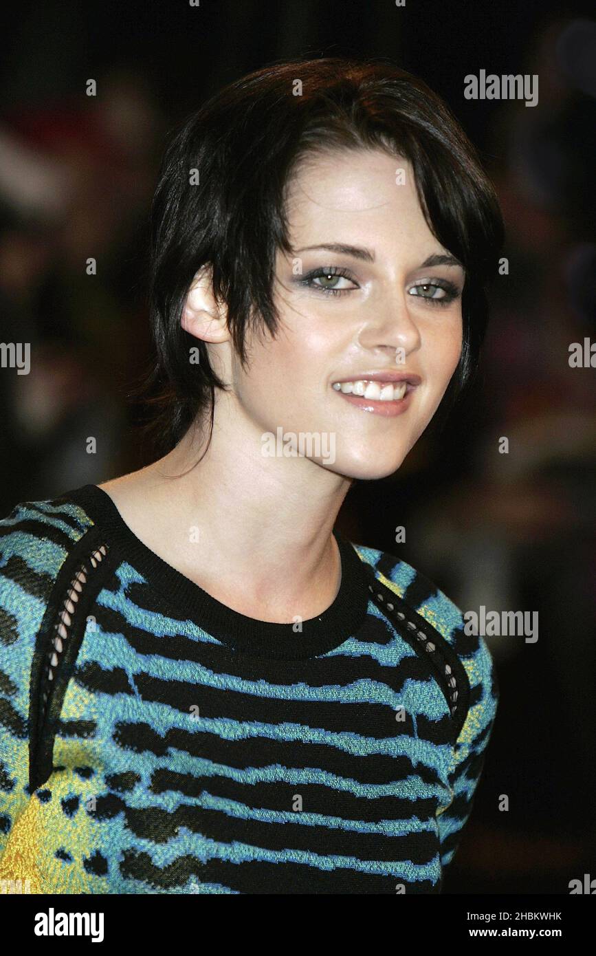 Kristen Stewart arrives for the UK Fan Party for The Twilight Saga: New Moon at Battersea Evolution in South West London. Stock Photo