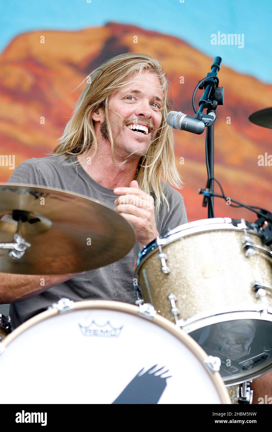 Taylor Hawkins and the Coattail Riders perform on stage at the Wireless