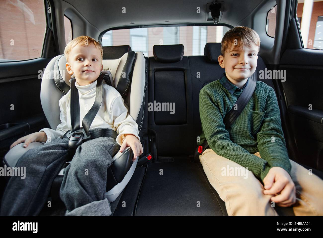 Car seat belt adult hi-res stock photography and images - Alamy