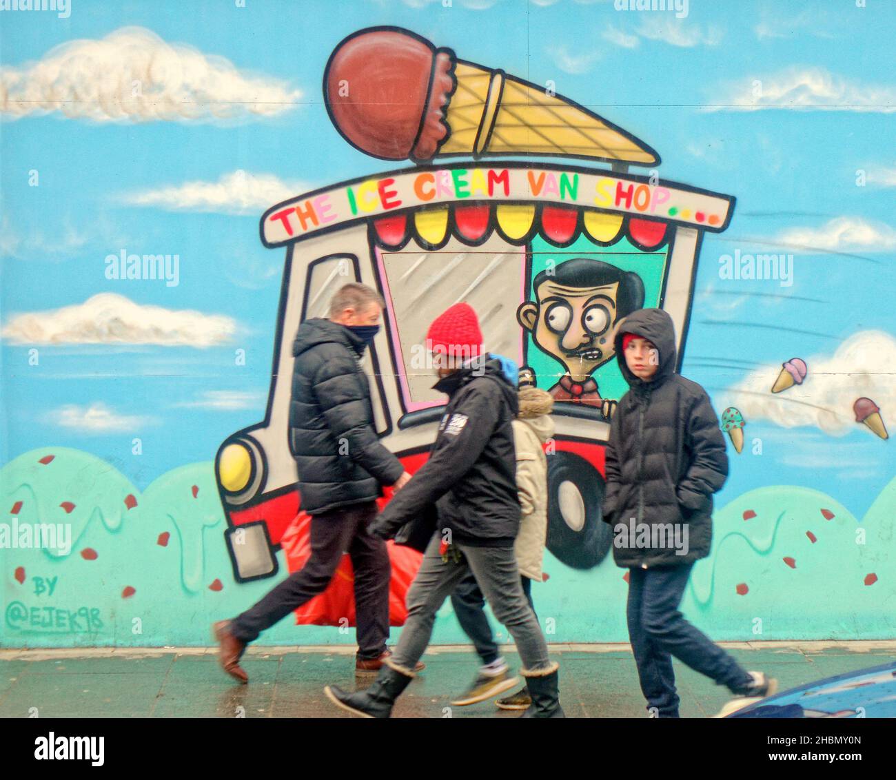 Glasgow, Scotland, UK  20th  December, 2021.  Mr bean ice cream   mural Christmas shopping saw little Christmas cheer on a grey day where lights abd shopping where the only sign of the holiday. Credit  Gerard Ferry/Alamy Live News Stock Photo
