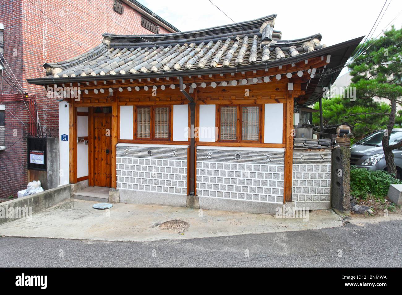 Small shops and buildings in Jongno-gu, Seoul, South Korea.. Stock Photo