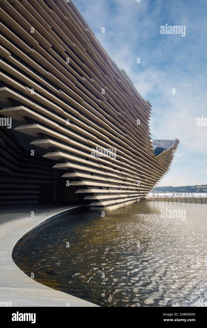Dundee, Scotland, UK - V&A Dundee design museum by Kengo Kuma and Associates Stock Photo