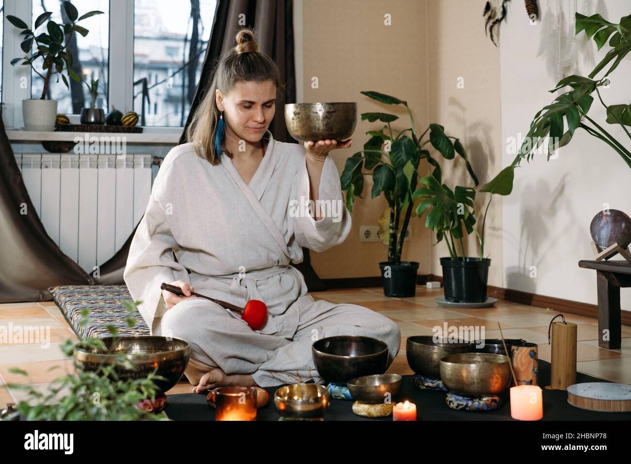 Sound healing with singing bowls, vibration massage and alternative