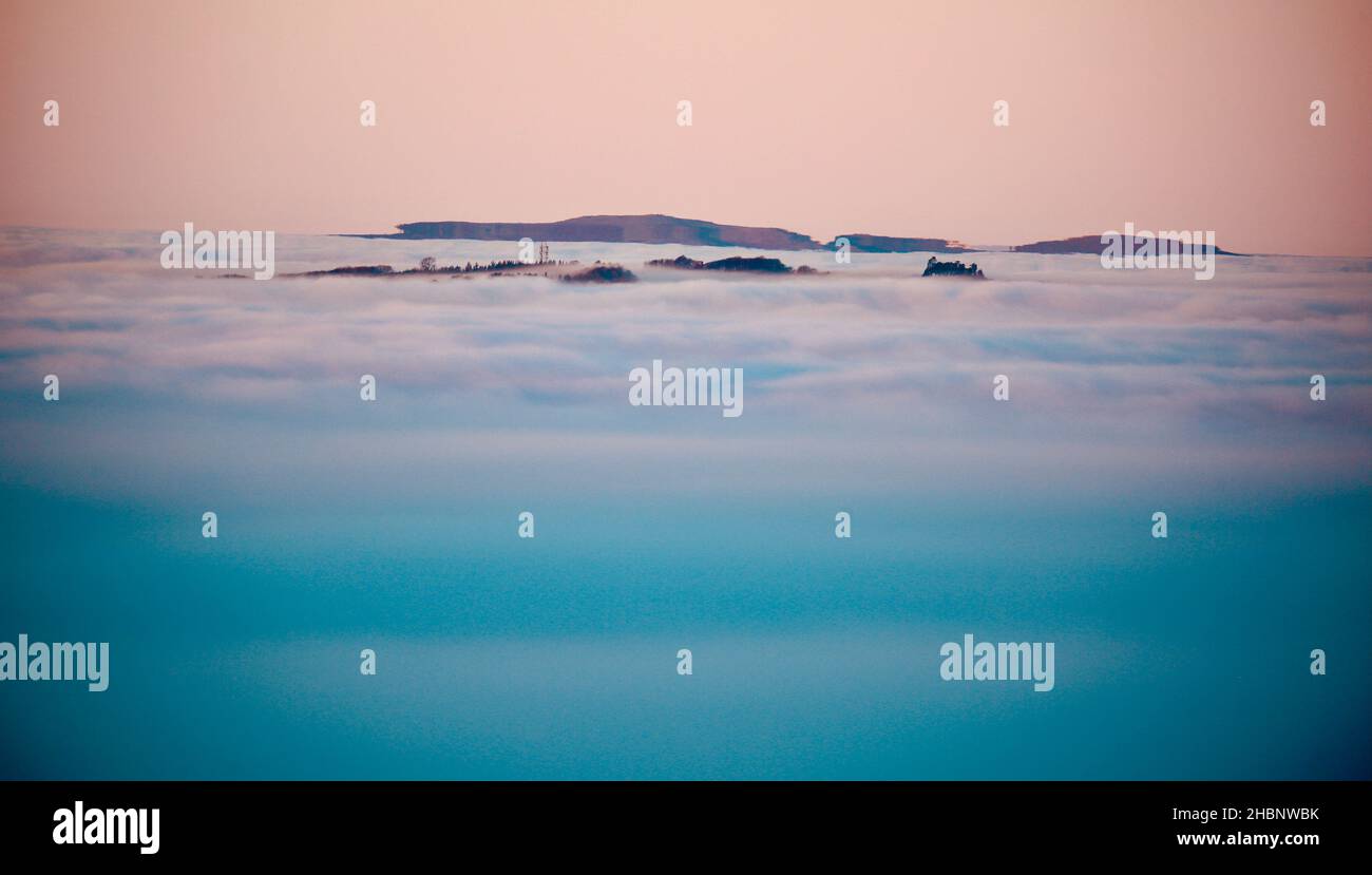 Mist malvern hills hi-res stock photography and images - Alamy