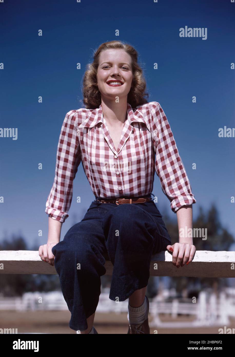 Jeans woman 1950s hi res stock photography and images Alamy