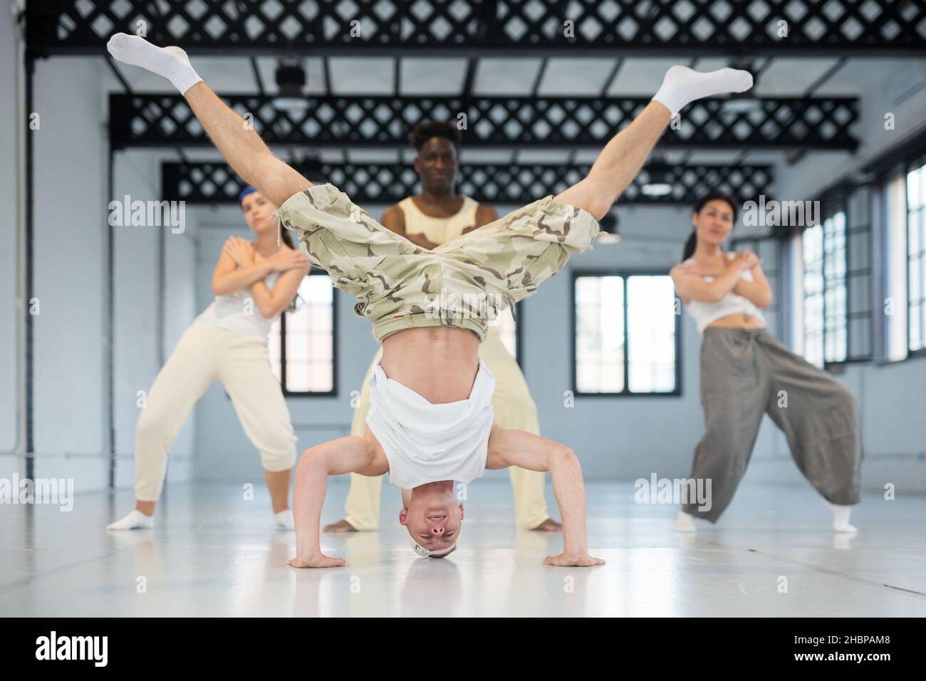 Team of dancers performing hiphop dance Stock Photo Alamy