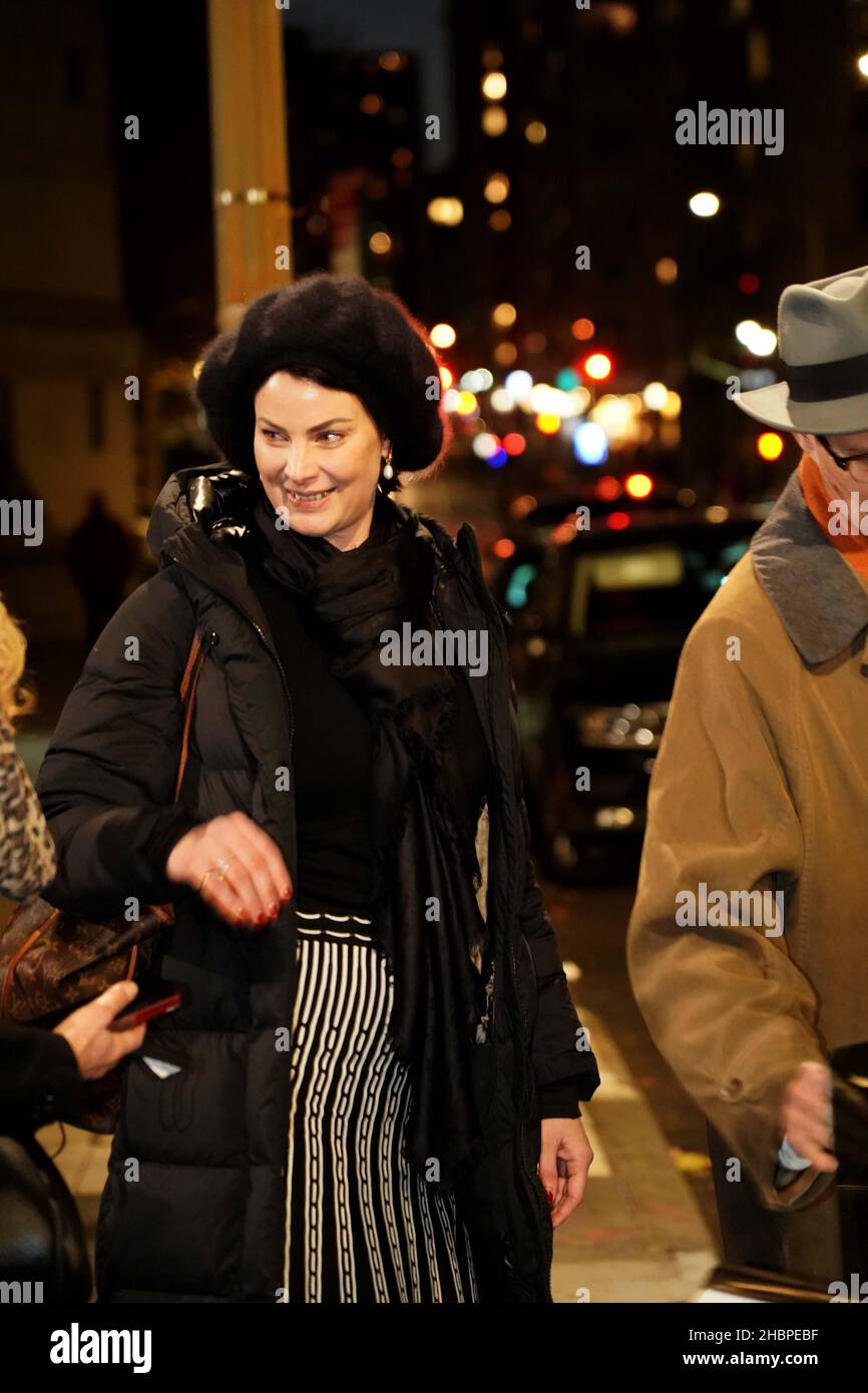 New York, United States. 19th Dec, 2021. Sarah Ransome (victim of Jeffery Epstein), exits the Federal Court Building in New York after closing arguments and jury deliberation during the Ghislaine Maxwell's trial. Credit: SOPA Images Limited/Alamy Live News Stock Photo