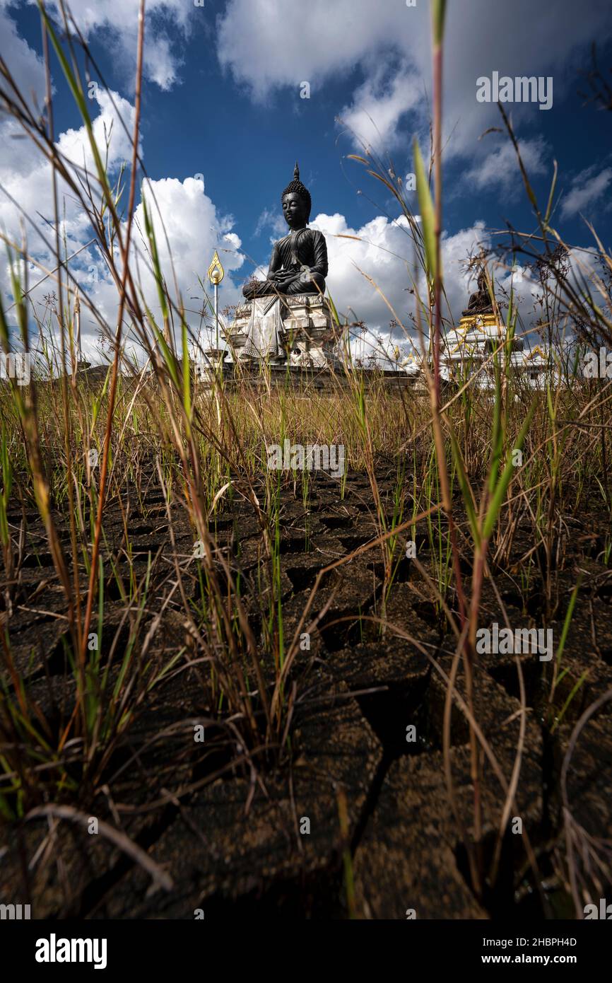 Songkhla thailand statue thai hires stock photography and images Alamy