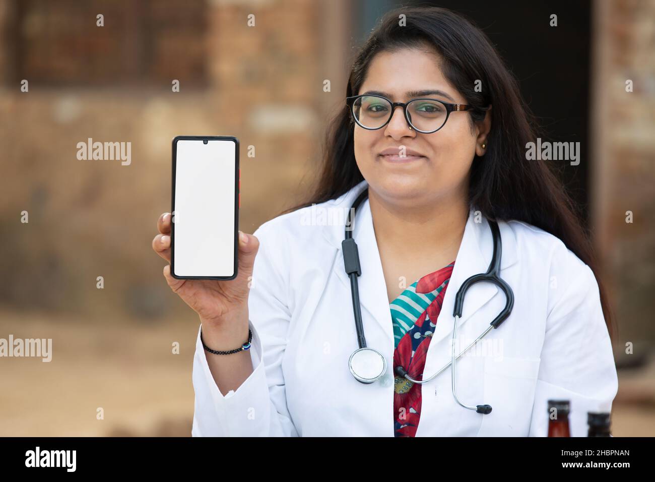 India female doctor hi-res stock photography and images - Alamy