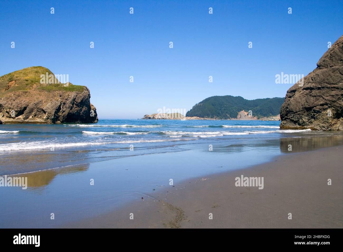 sea stacks along the spectacular coast of oregon usa Stock Photo - Alamy