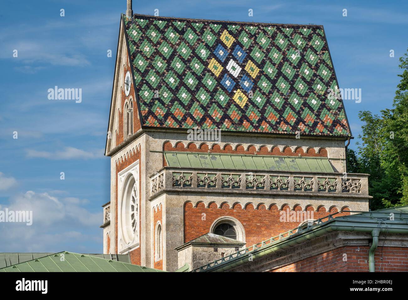 das Hauptbrunnhaus der Alten Saline in Bad Bad Reichenhall mit kunstvollem Dach, in der sich bis heute die alten Wasserräder drehen und die natürlich Stock Photo