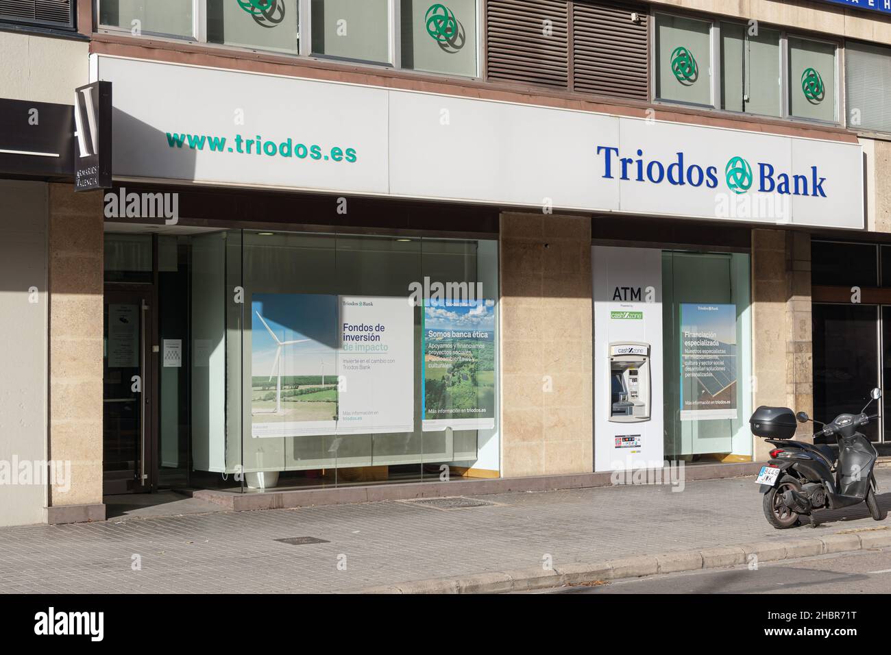 Triodos Logo Hi res Stock Photography And Images Alamy triodos-logo-hi-res-stock-photography-and-images-alamy