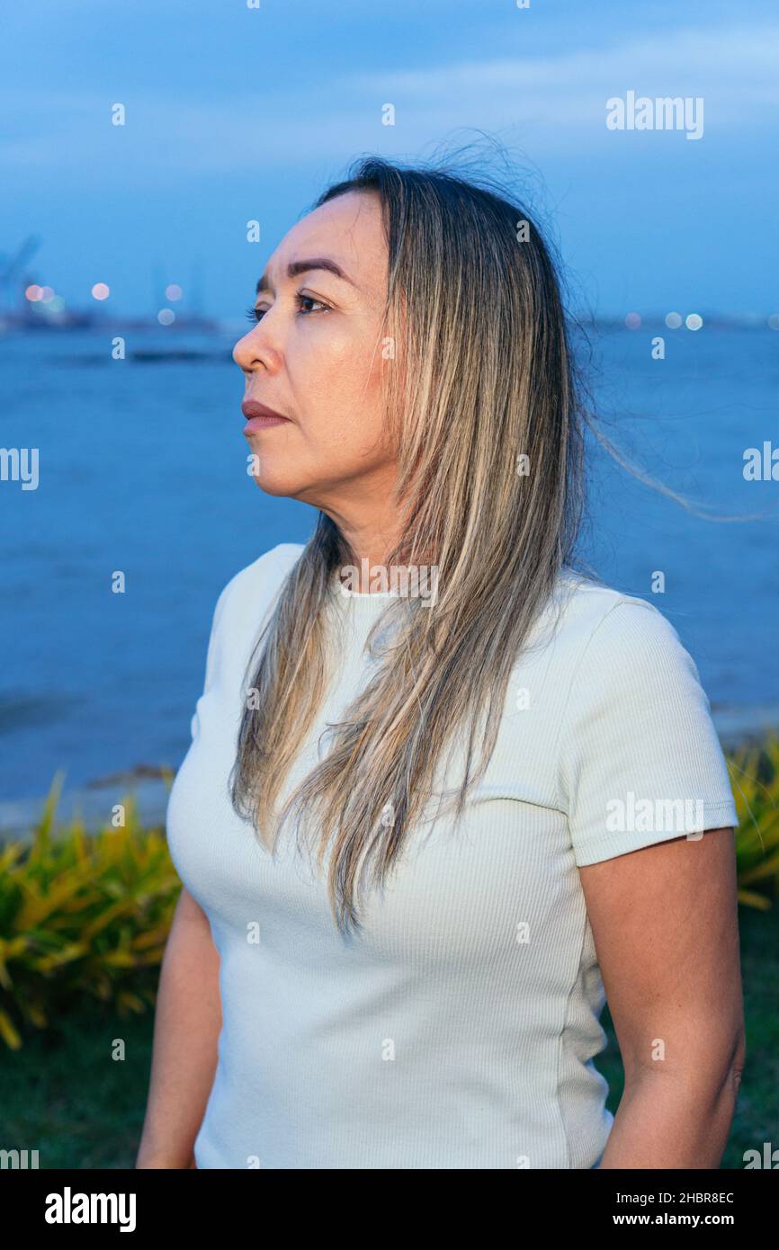 Frustrated older woman hi-res stock photography and images - Alamy