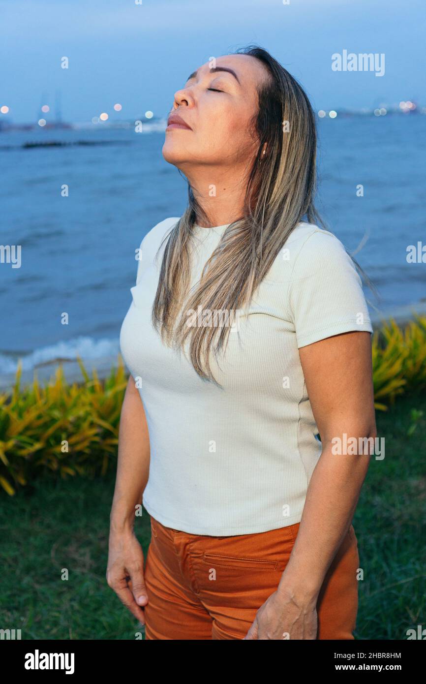 Mature latina woman hi-res stock photography and images - Alamy