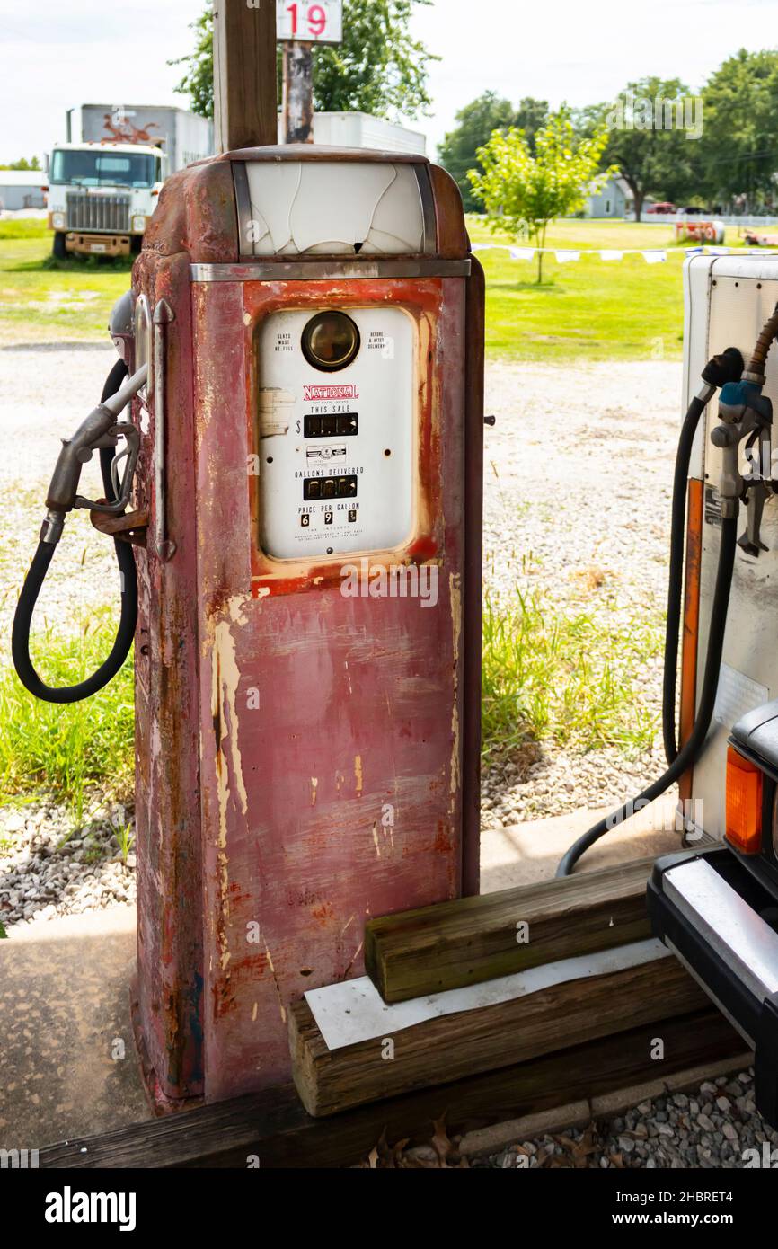 vintage gas pump at Henrys Rabbit Ranch, Historic Old Route 66