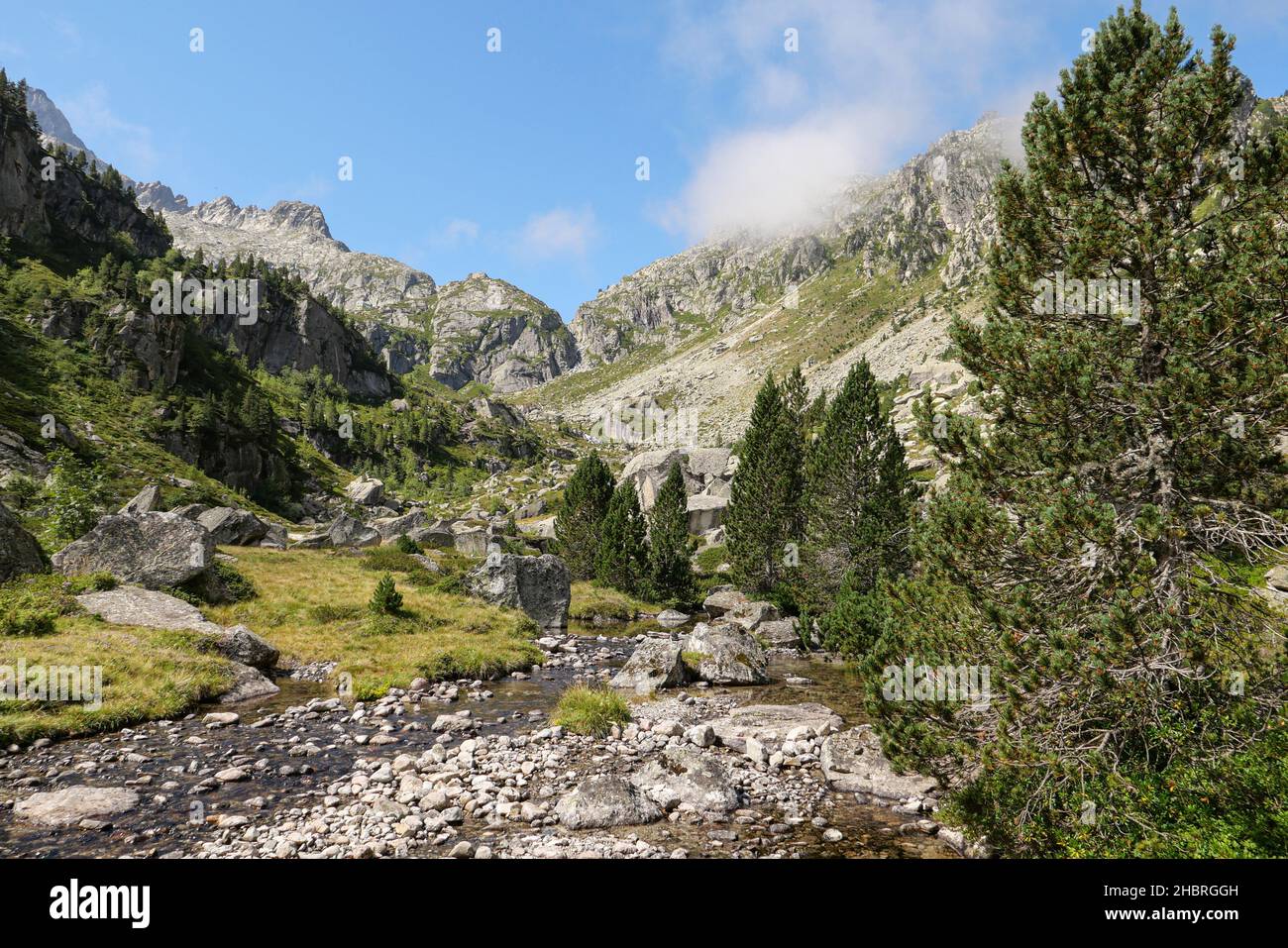 Pyrenees national park france hi-res stock photography and images - Page 8  - Alamy