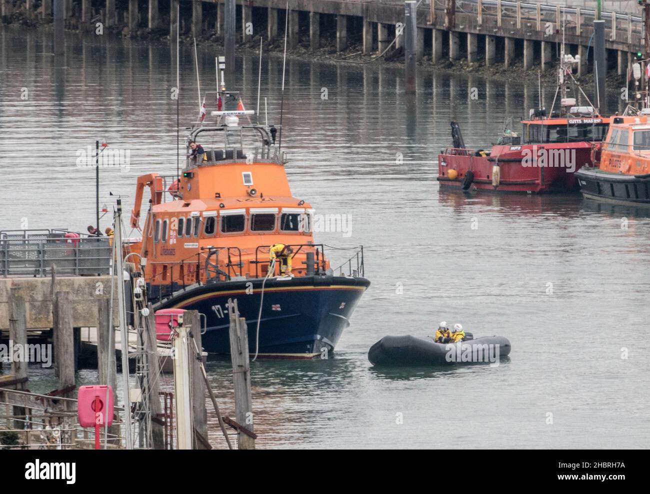 Newhaven, UK. Dec 21st 2021: Newhaven Lifeboat tasked to empty dinghy ...
