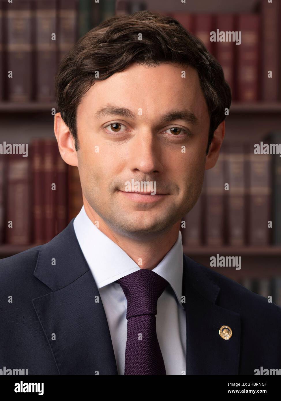 The Official Senate Portrait of Jon Ossoff, Senator from Georgia ca. 22 April 2021 Stock Photo