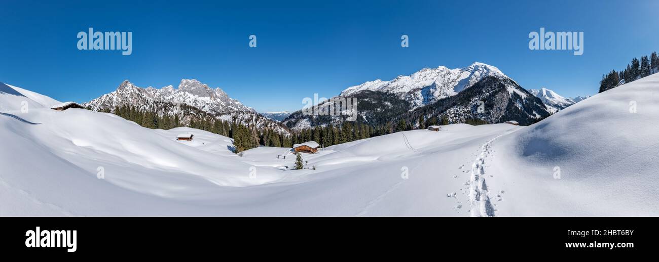 Panorama of the snow-covered Litzlalm, Pinzgau, Salzburger Land, Austria Stock Photo