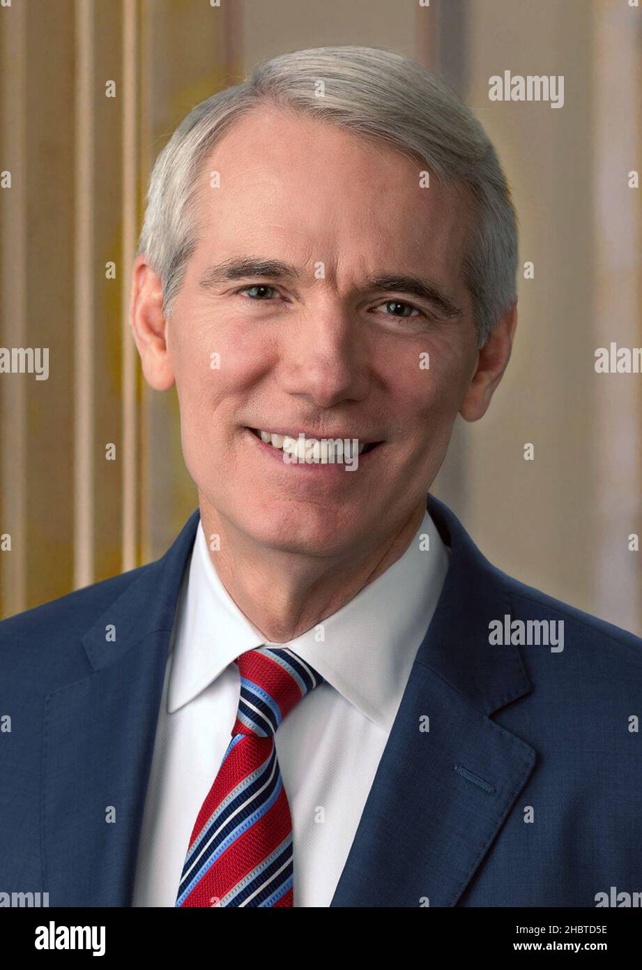 US Senator Rob Portman (R-OH) poses for his 2018 official portrait. ca