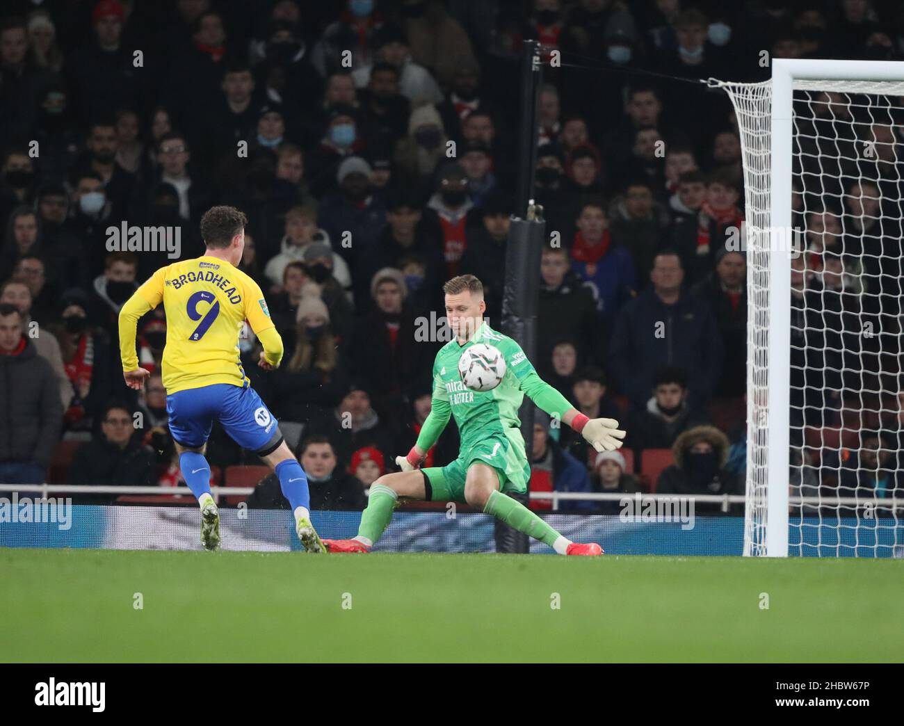 London, UK. 21st Dec, 2021. Nathan Broadhead (S) scores the first Sunderland goal to close the