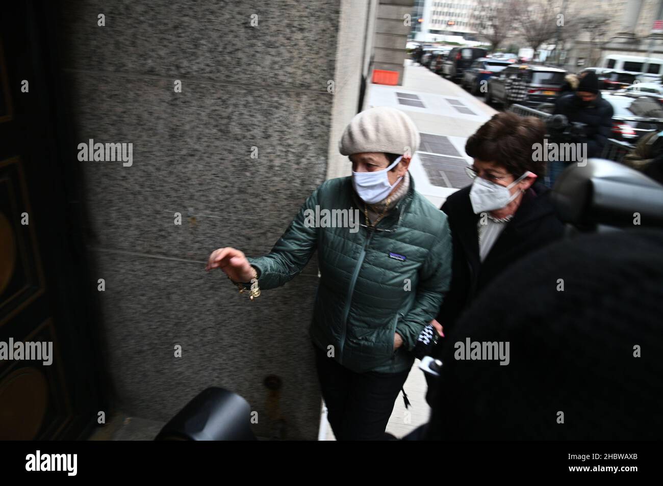 Twin sisters Isabel and Christine Maxwell (left to right) arrive at the federal courthouse in the Southern District of New York for the trial of their sibling Ghislaine Maxwell. A jury has begun its deliberations over whether the British socialite is a dangerous predator who recruited teenagers to be sexually abused by financier Jeffrey Epstein, as prosecutors claim. Picture date: Tuesday December 21, 2021. Stock Photo