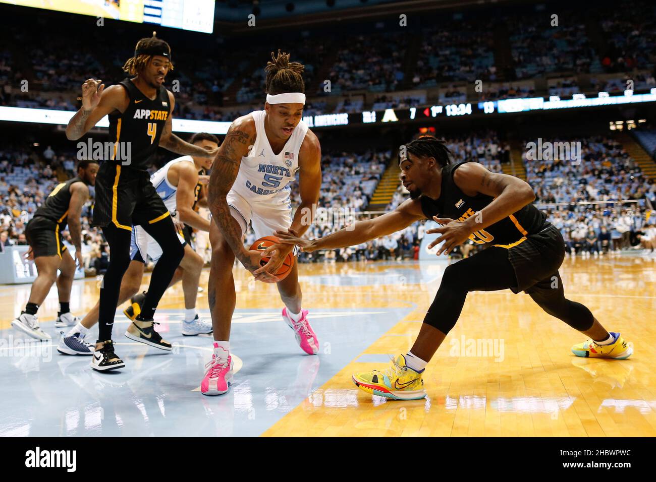 December 21, 2021: North Carolina Tar Heels forward Armando Bacot (5 ...