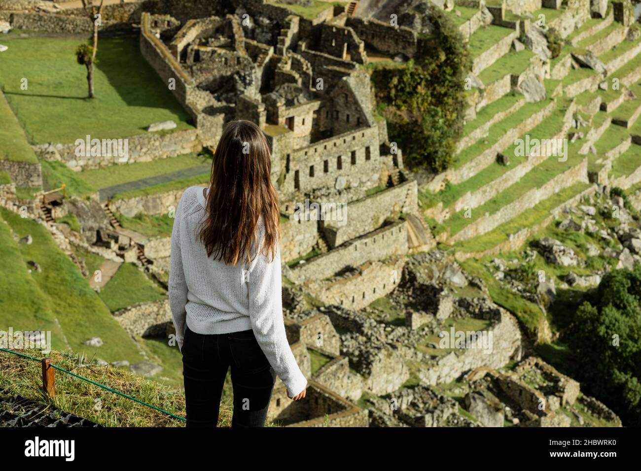 Machu pichu woman hi-res stock photography and images - Alamy