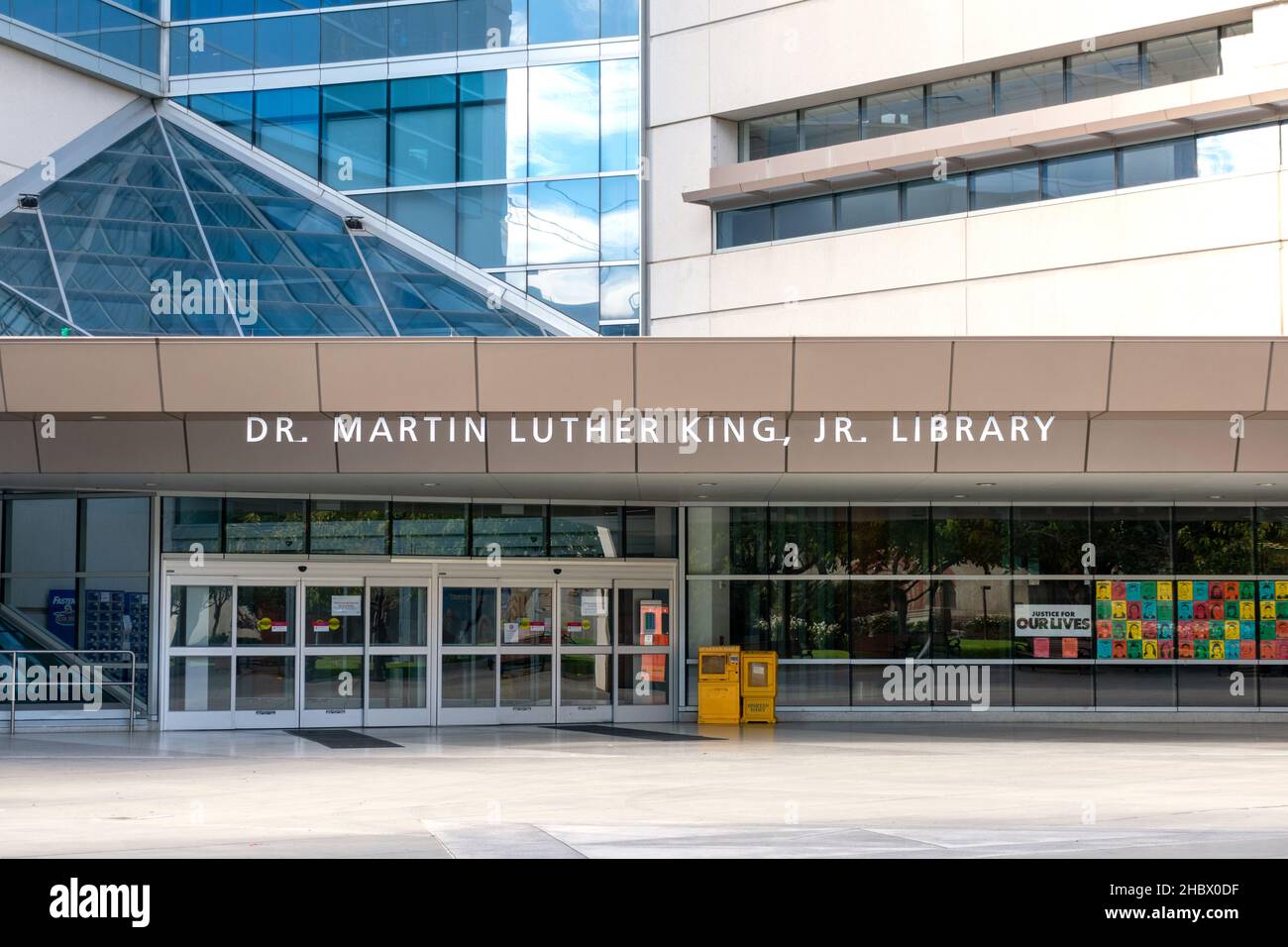 Dr. Martin Luther King JR. Library sign above the southeast entrance to public library and university library - San Jose, California, USA - 2021 Stock Photo