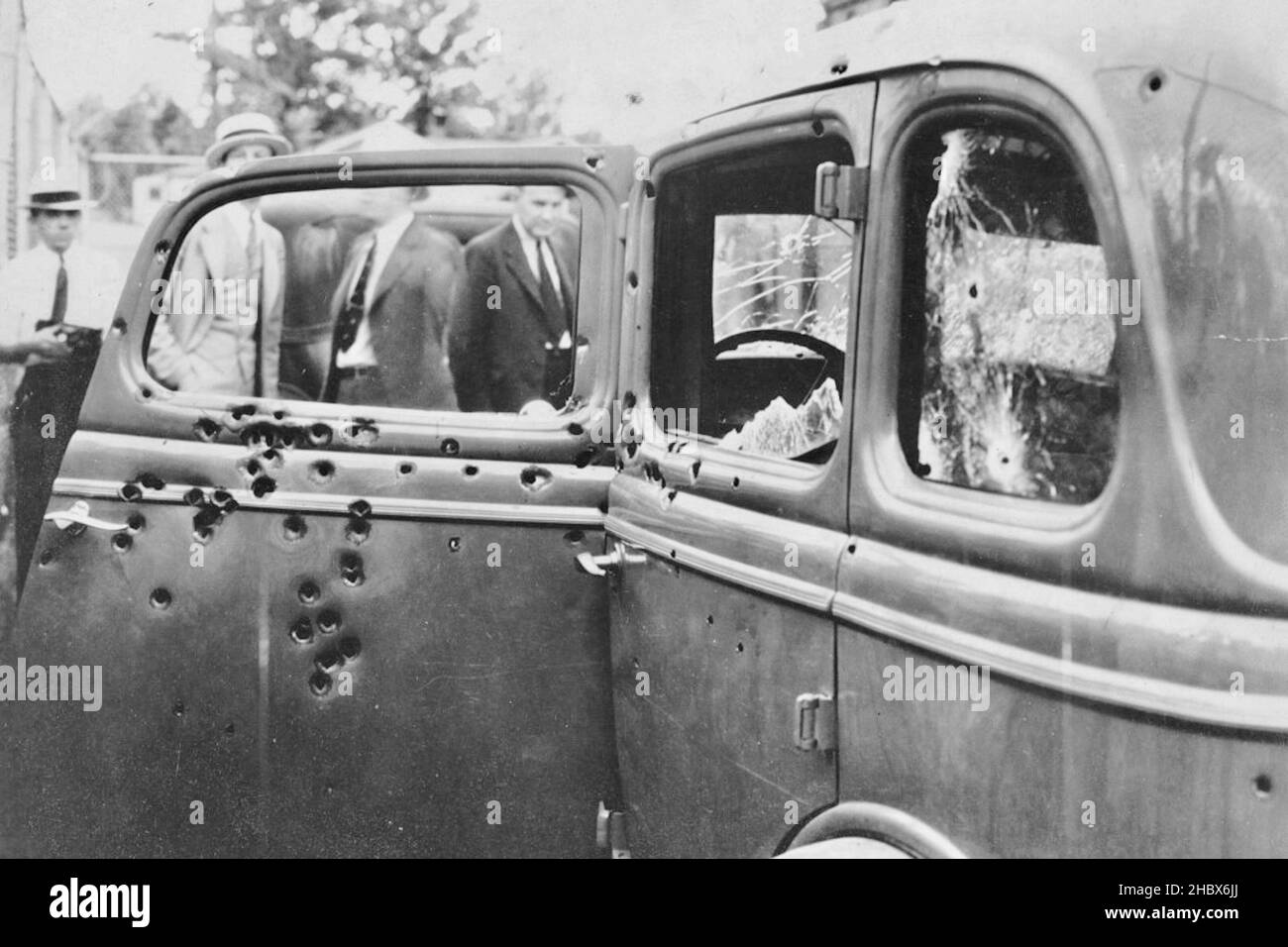 Bonnie and Clyde - bullet ridden car Stock Photo