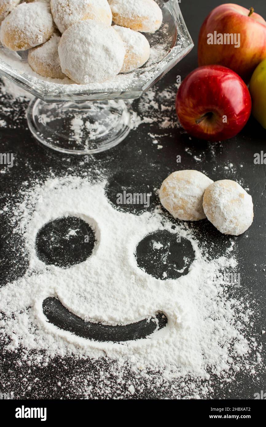 Emoji apple hires stock photography and images Alamy