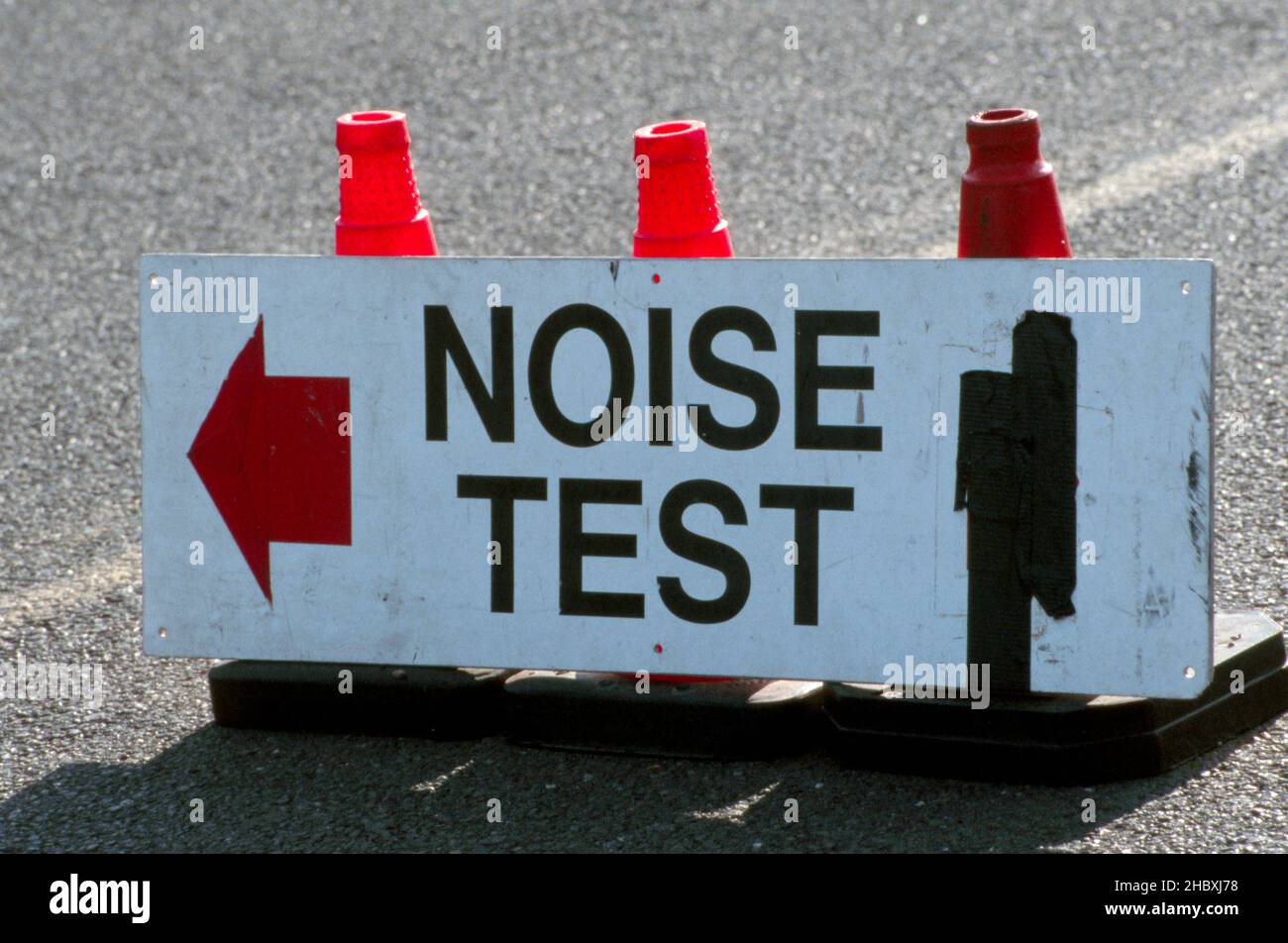 Noise level hires stock photography and images Alamy