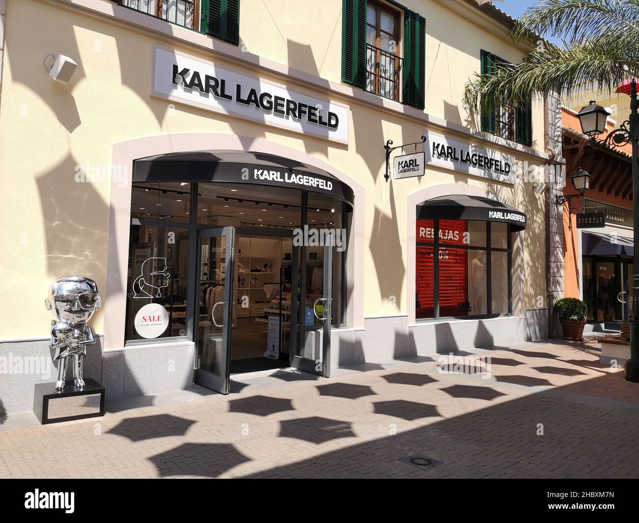 Karl Lagerfeld Store High Resolution Stock Photography and Images - Alamy