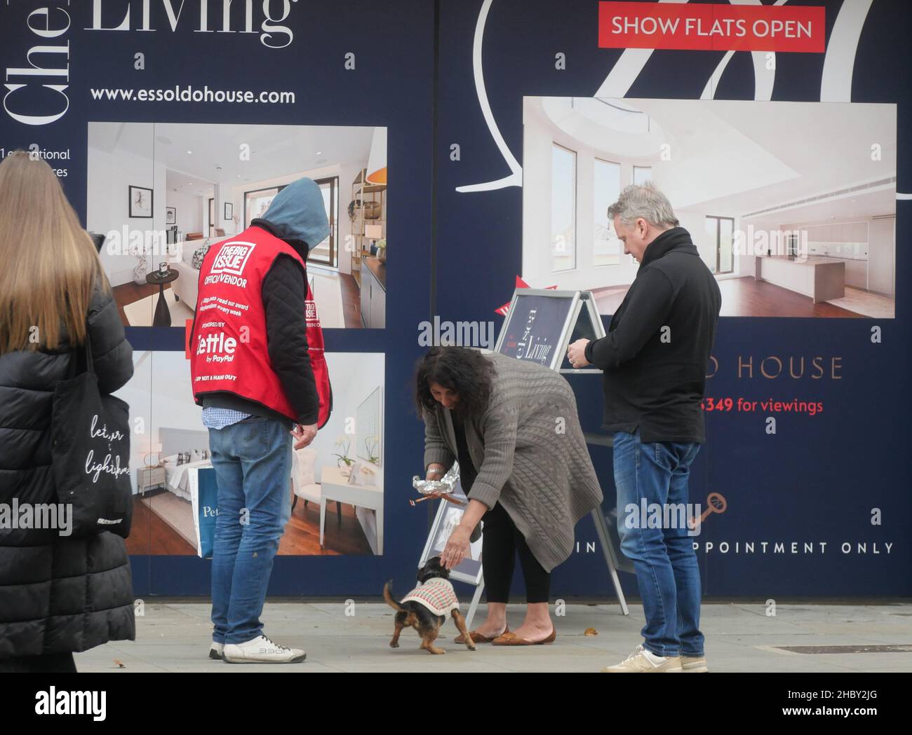 London.UK. December 22nd 2021.Big Issue sellers plead for support as streets empty ahead of Christmas. Credit: Brian Minkoff/Alamy Live News Stock Photo