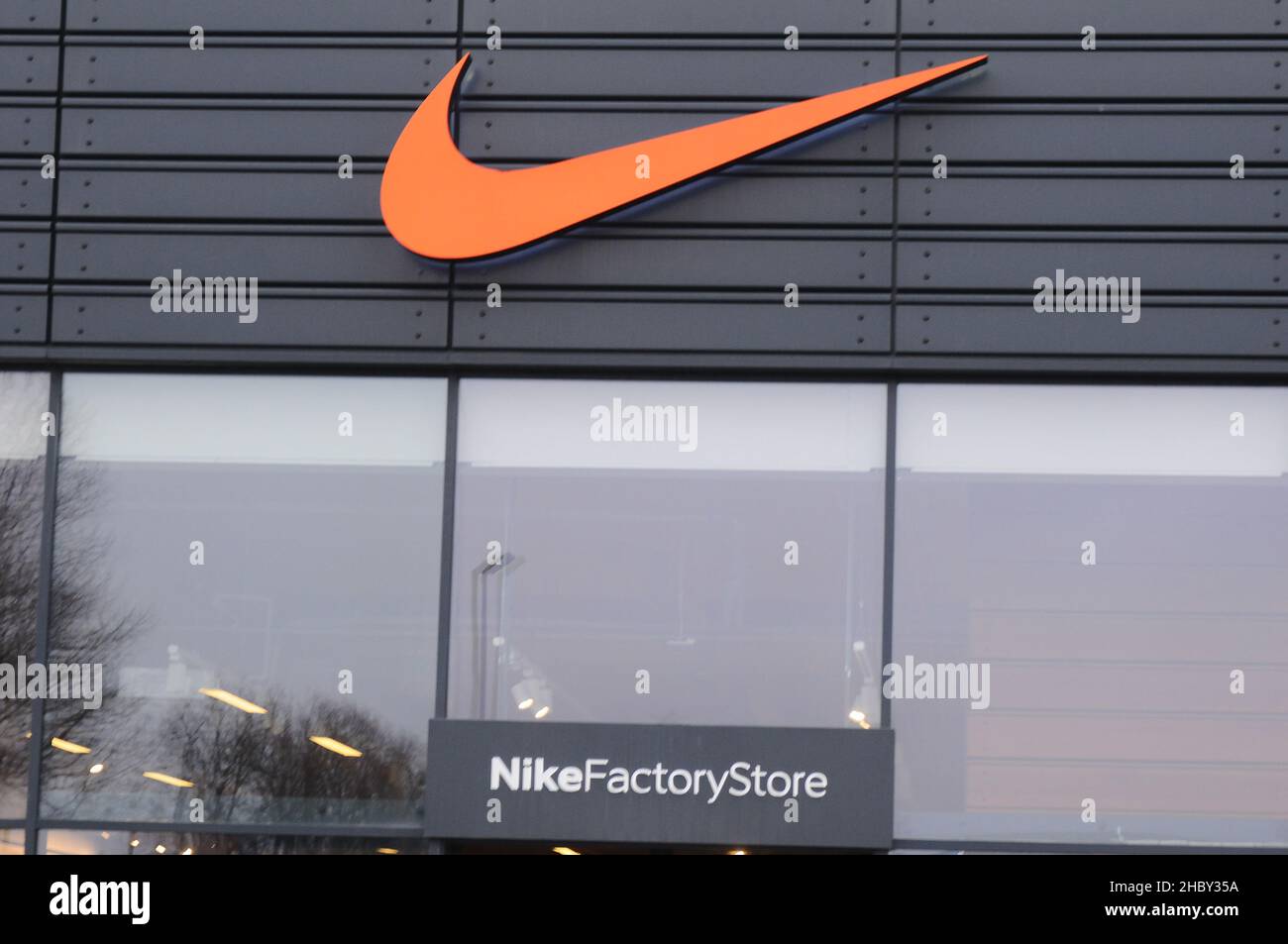Shoe factory nike hi-res and images - Alamy