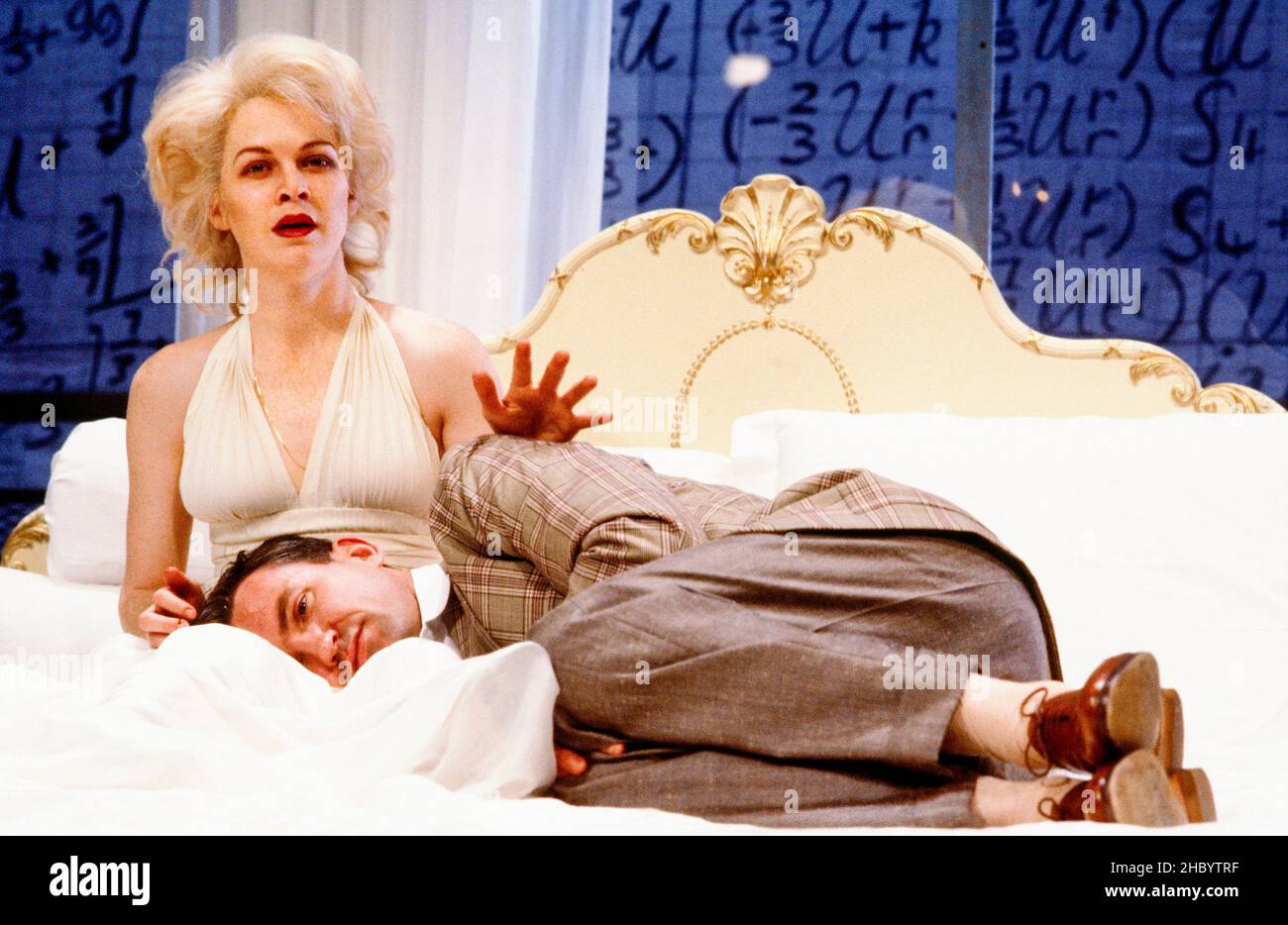 Judy Davis (The Actress), Larry Lamb (The Ball Player) in ...