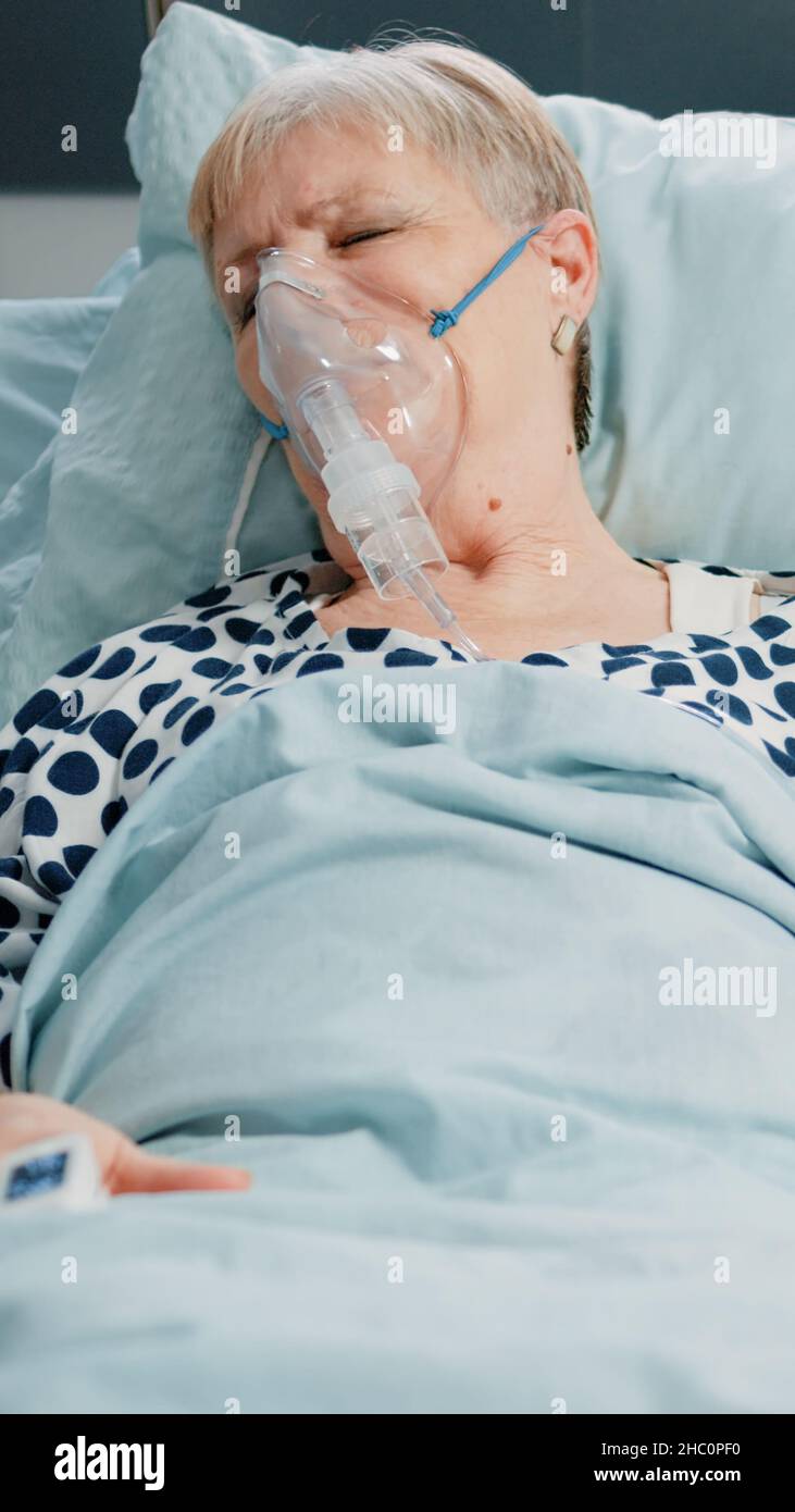Heavy patient in hospital bed hires stock photography and images Alamy