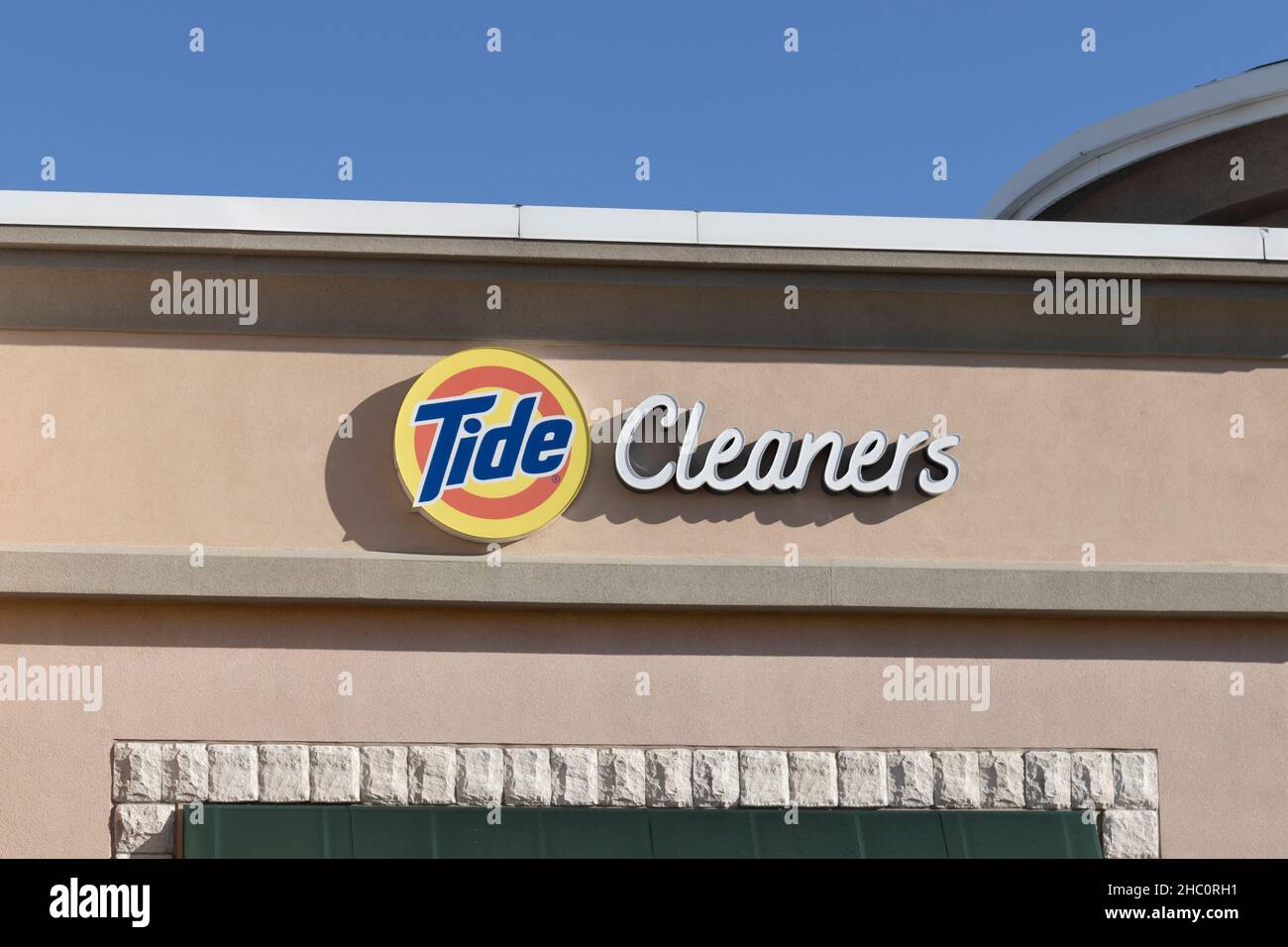 Noblesville Circa December 2021 Tide Dry Cleaners Laundry Location