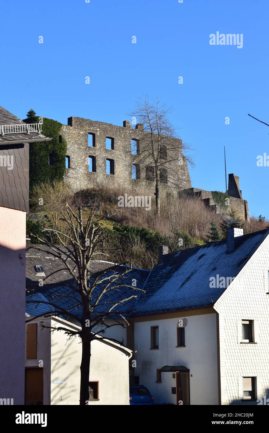 old town Ulmen with the castle ruin above Stock Photo - Alamy